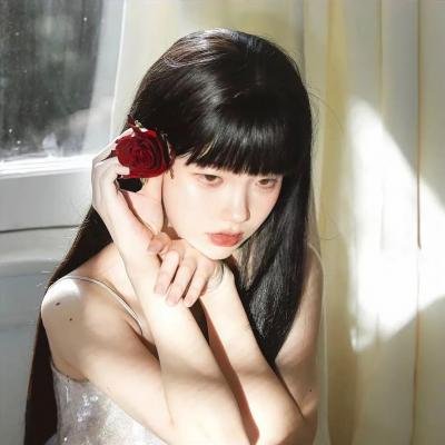 在秃鹫群下